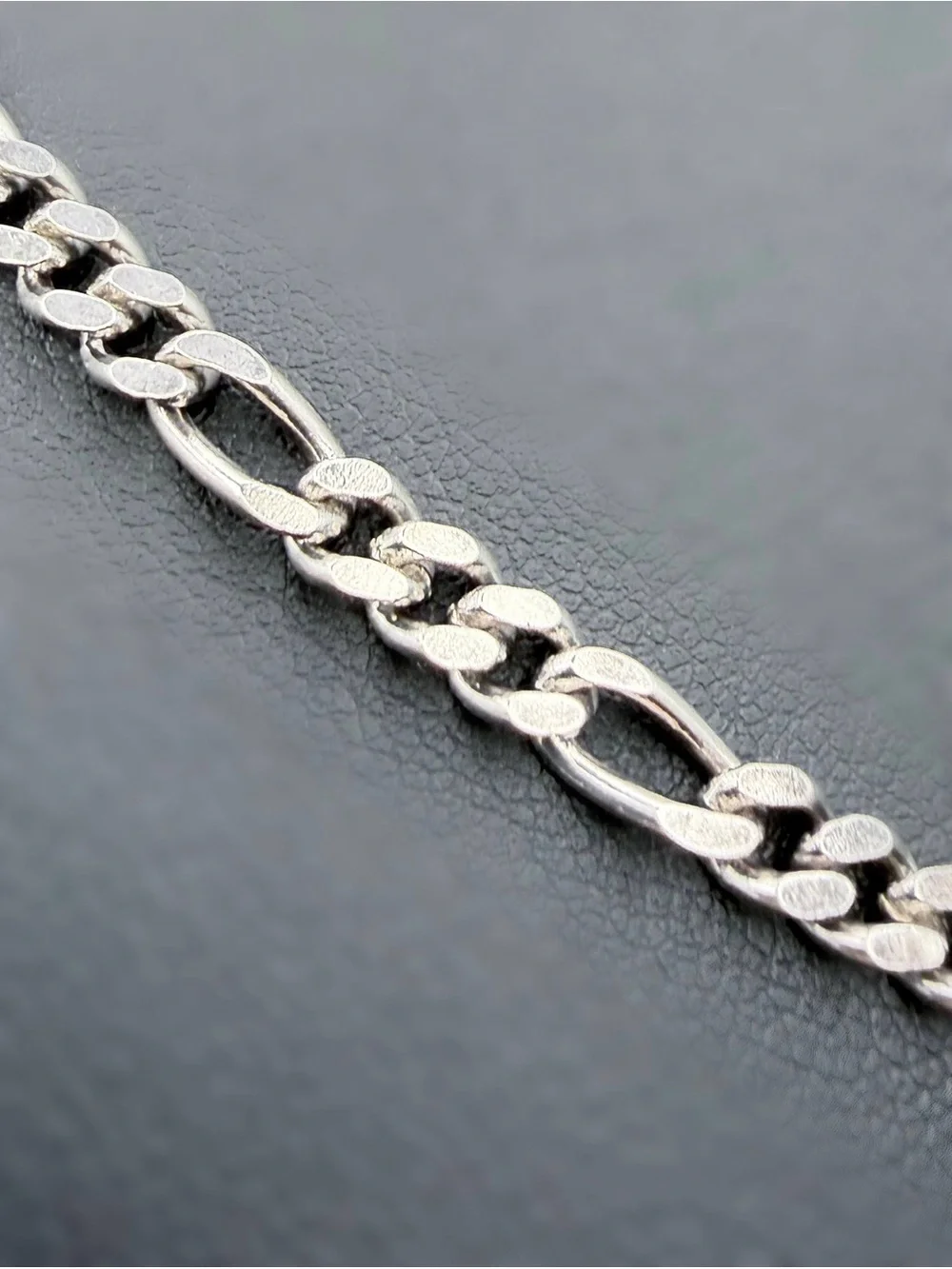Italy 925 Sterling Silver solid Figaro Chain Necklace 30” 4mm